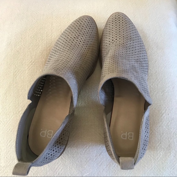 bp Perry Laser Cut Faux Suede Ankle Bootie - Picture 2 of 4